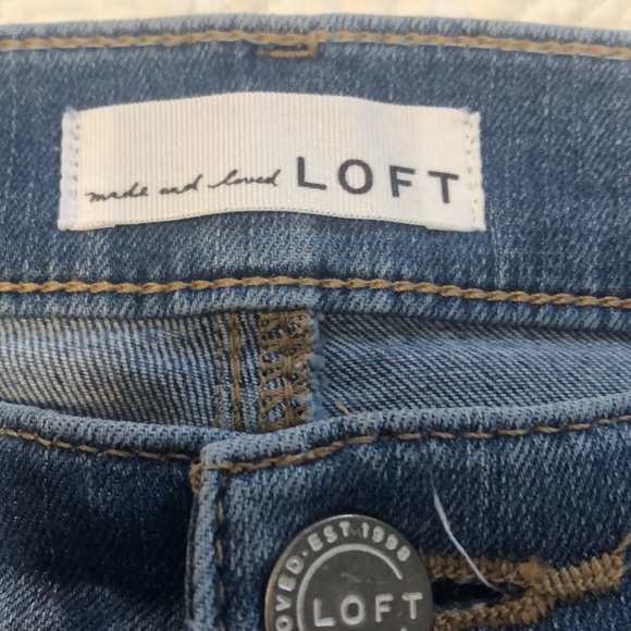 Like New Loft Floral Jeans - Picture 3 of 5